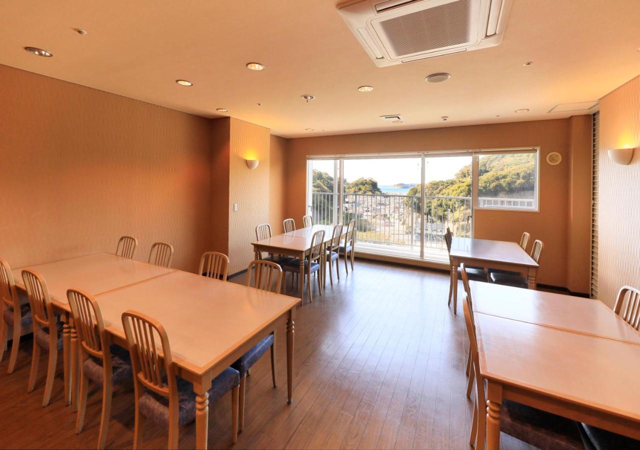 Katsuura Hilltop Hotel & Residence Bagian luar foto