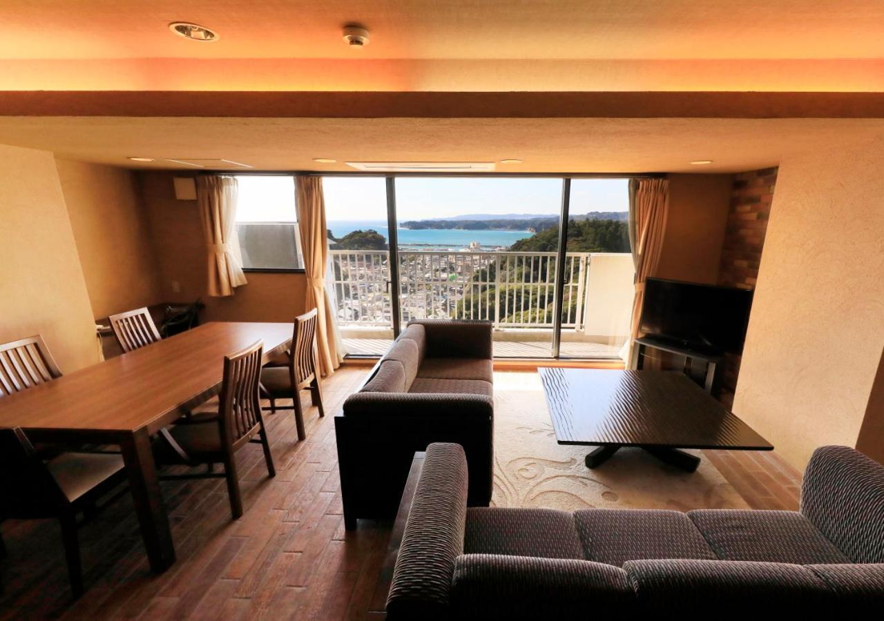 Katsuura Hilltop Hotel & Residence Bagian luar foto