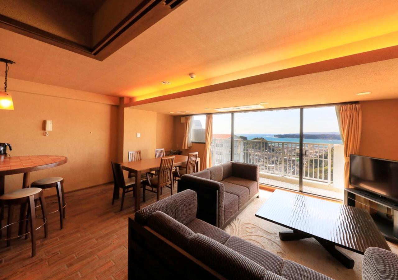 Katsuura Hilltop Hotel & Residence Bagian luar foto