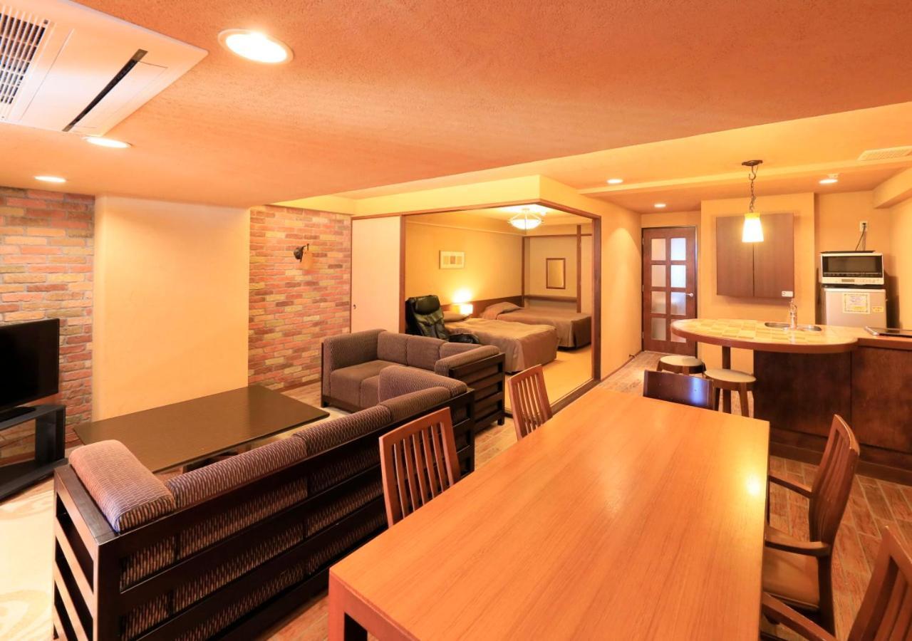 Katsuura Hilltop Hotel & Residence Bagian luar foto