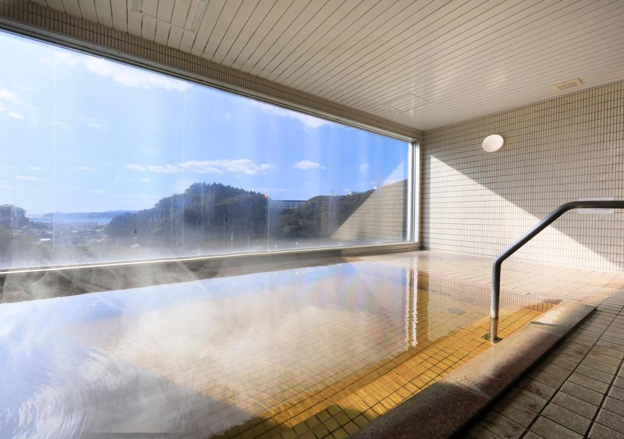Katsuura Hilltop Hotel & Residence Bagian luar foto
