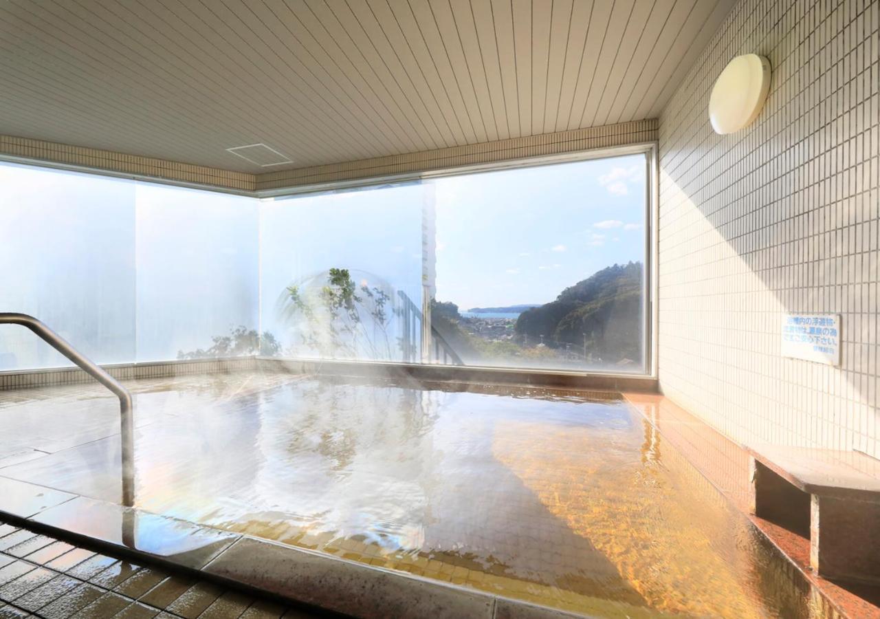 Katsuura Hilltop Hotel & Residence Bagian luar foto